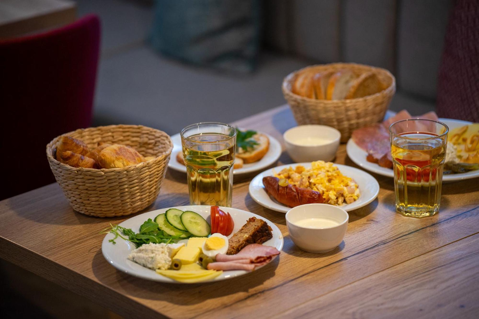 Szlakami 5 Dolin - Apartamenty Obok Doliny Strazyskiej - Sauna I Parking Gratis! Zakopane Luaran gambar
